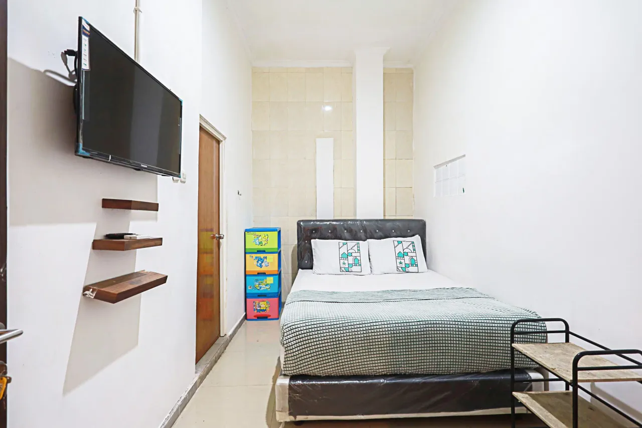 Riverside Residence Kupang Jaya Surabaya Compact Queen