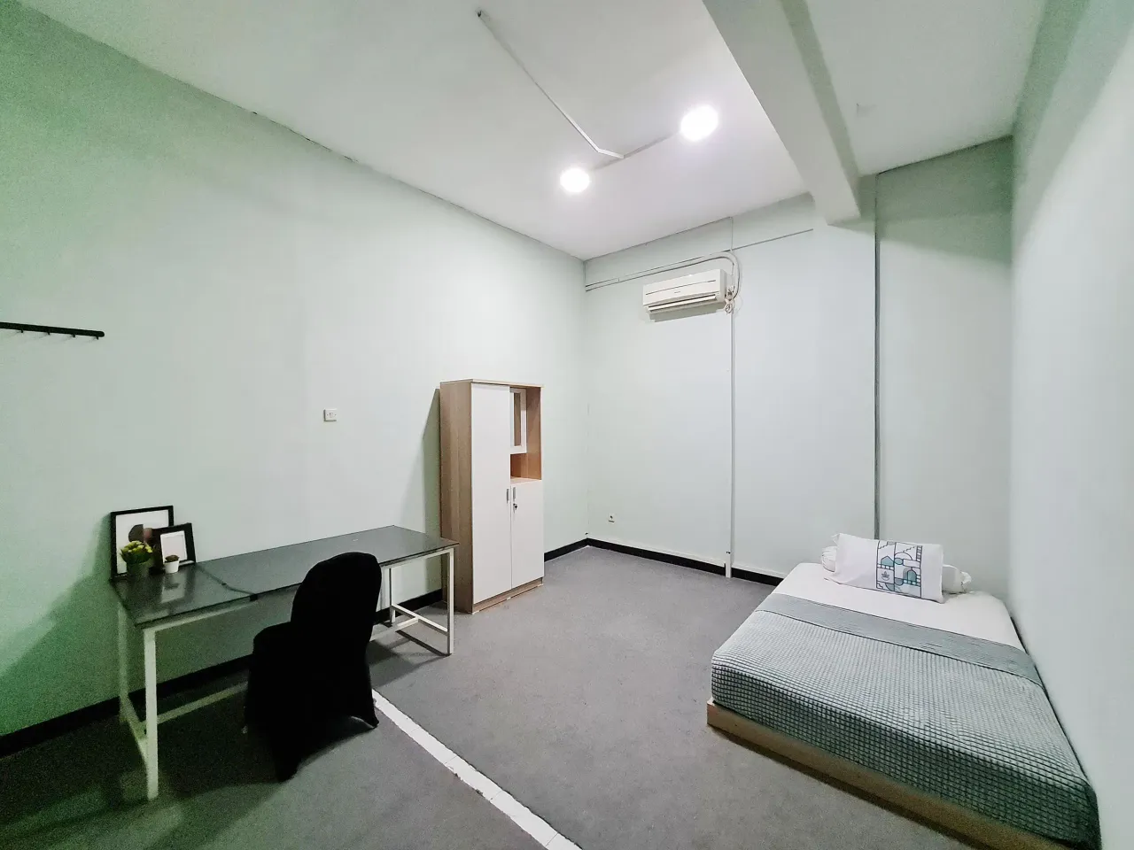 Icifa House Ngagel Surabaya Master Single A