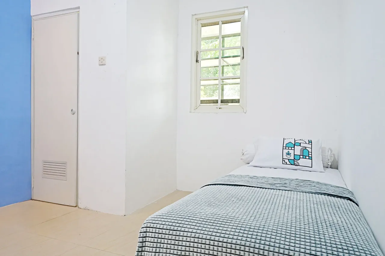 Jimmy House Manyar Surabaya Regular Single A