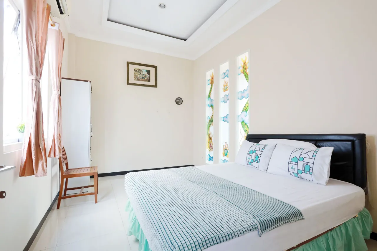Medokan Ayu Kost Rungkut Surabaya Studio King