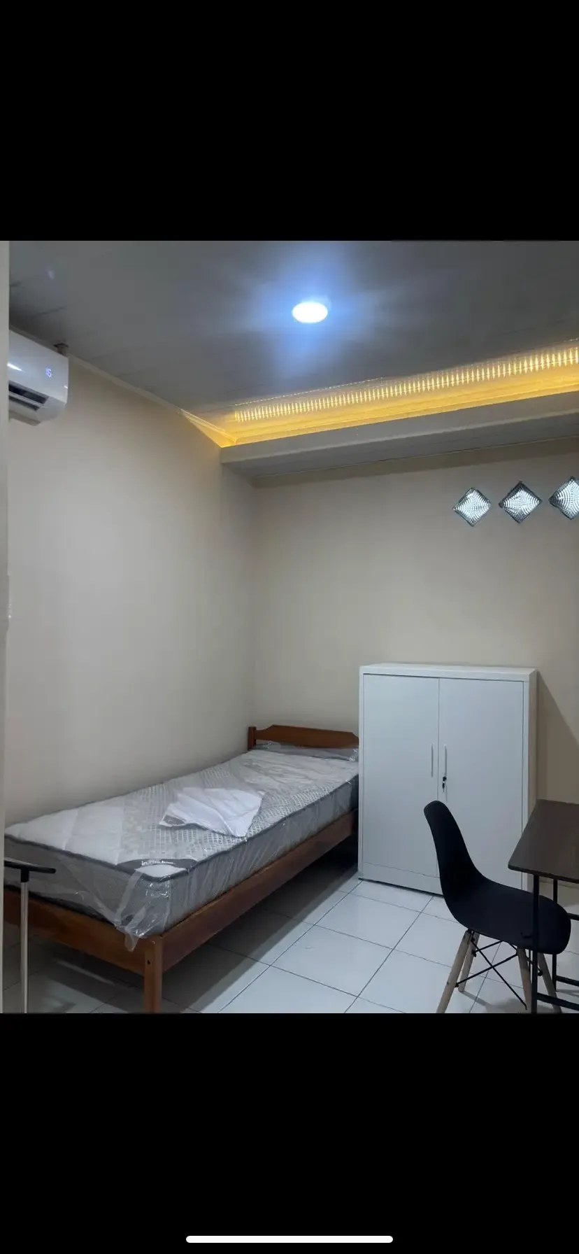 M Home Executive Boarding House Deluxe Room