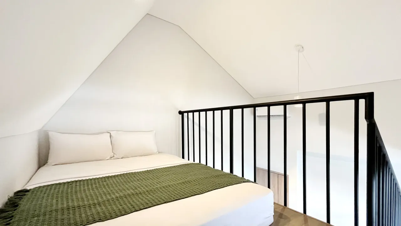 Uma Kost Ananta Haji Nawi Flat Residence Loft Queen A - Foto Utama