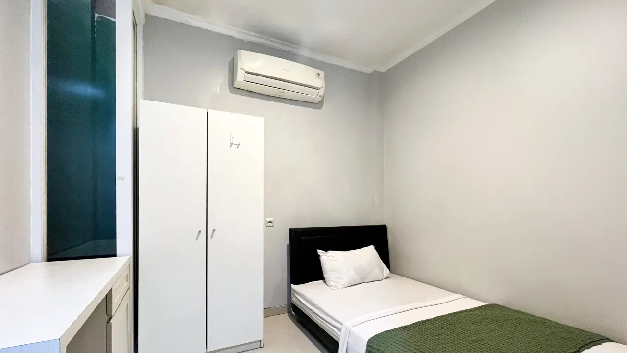 Winter Residence Kost Meruya Regular Full A - Foto Utama